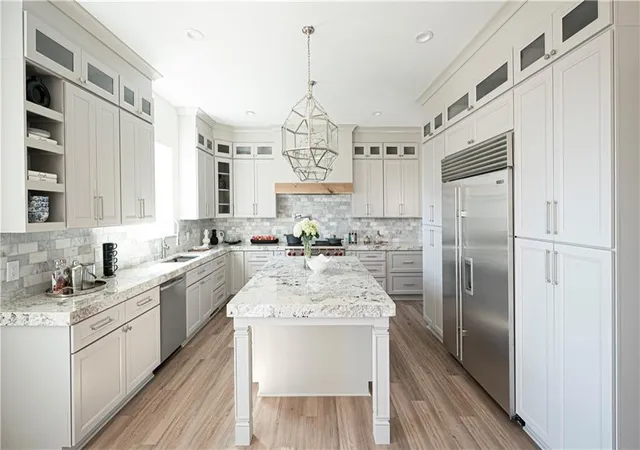 Photo 3 of Single family home for sale at 270 Crosstree Ln, Sandy Springs, GA 30328 | MLS# 7725151 | Listing updated on 2026-02-27