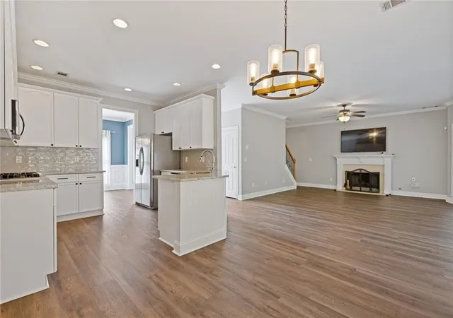 Photo 3 of Sale Pending at 1025 Fairview Clb Cir, Dacula, GA 30019 | MLS# 7766034 | Listing updated on 2026-10-07