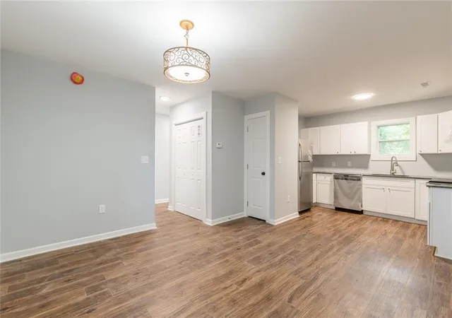 4th image of 297 Burbank Dr Nw, Atlanta, GA 30314 | MLS# 7814781