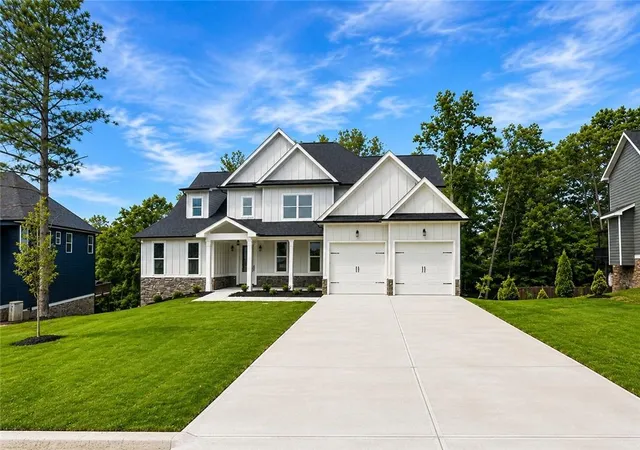 1st image of 11 Ivy Stone Ct Se, Cartersville, GA 30120 | MLS# 7742628