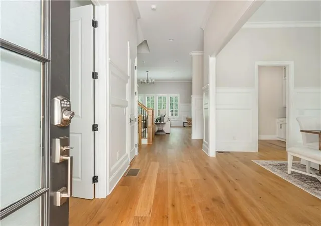 2nd image of 1169 Dorby Park Dr N, Brookhaven, GA 30319 | MLS# 7811908
