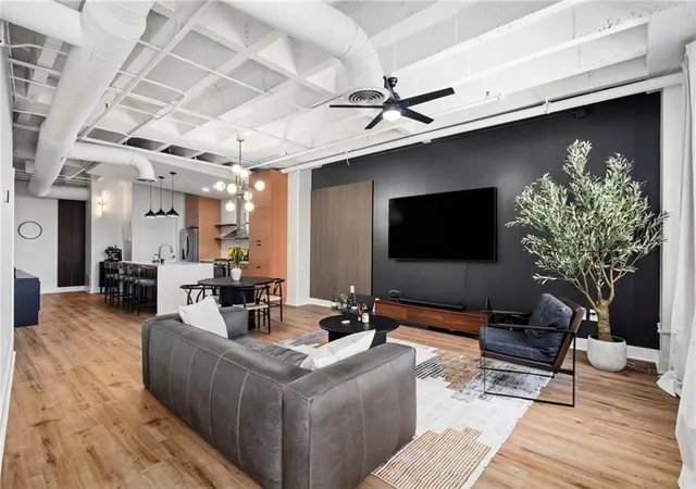 2nd image of 805 Peachtree St Ne #521, Atlanta, GA 30308 | MLS# 7782292