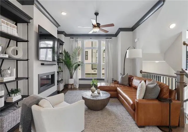 Photo 3 of Single family home for sale at 504 Broadview Pl NE, Atlanta, GA 30324 | MLS# 7814186 | Listing updated on 2026-09-19