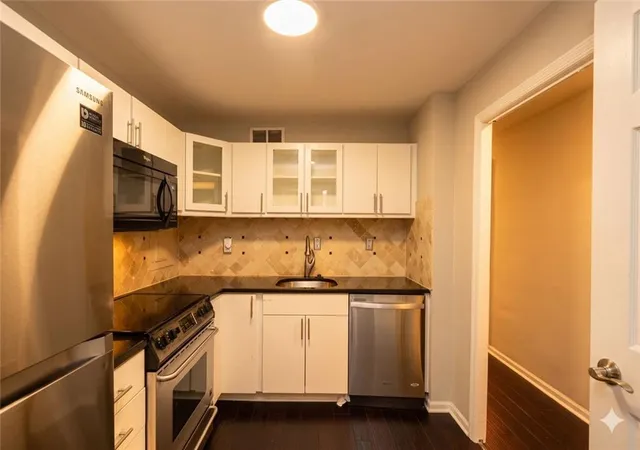 Homes for sale in Atlanta, GA | 3060 Pharr Court North Nw #114, Atlanta, GA 30305 | MLS# 7756373