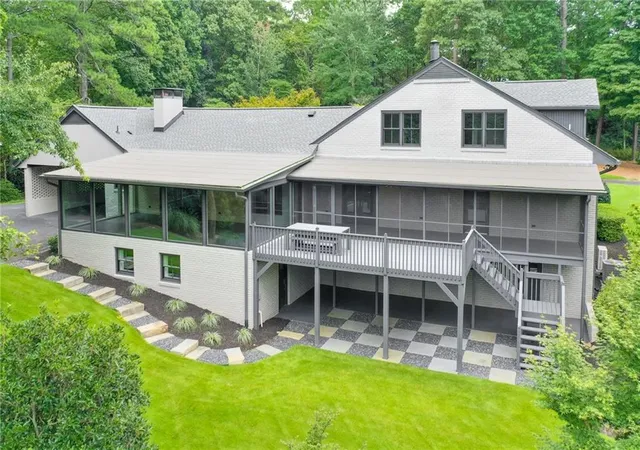 Photo 3 of Sale Pending at 350 Shadowlawn Rd Se, Marietta, GA 30067 | MLS# 7820176 | Listing updated on 2026-09-02