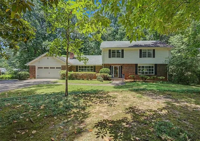 3rd image of 483 Summit Ridge Dr, Lawrenceville, GA 30046 | MLS# 7795195