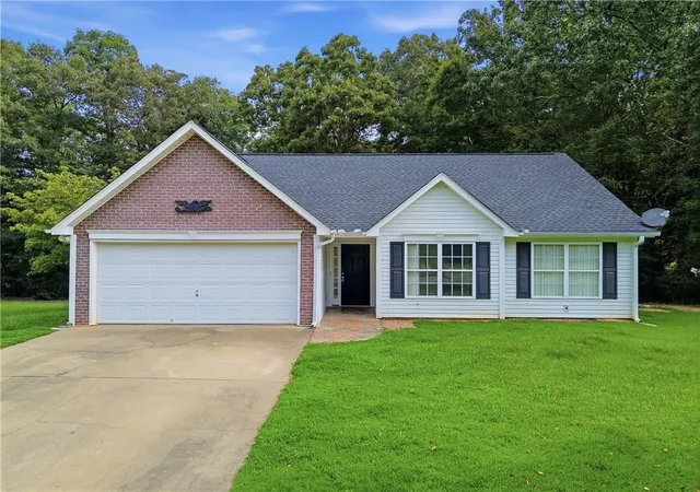 Photo 1 of Sale Pending at 234 Dogwood Ln Se, Calhoun, GA 30701 | MLS# 7817286 | Listing updated on 2026-08-28