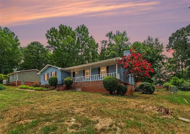 2nd image of 5385 Rockmoor Dr, Stone Mountain, GA 30088 | MLS# 7796401