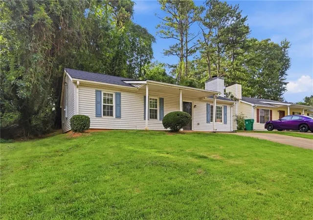 Photo 2 of Sale Pending at 5202 Scarbrough Ln, Stone Mountain, GA 30088 | MLS# 7792345 | Listing updated on 2026-10-01