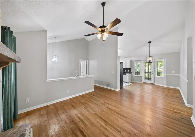 5th image of 1528 Oakleaf Dr, Auburn, GA 30011 | MLS# 7752575