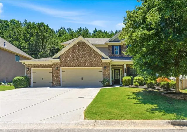 Photo 1 of Single family home for sale at 3735 Grandview Manor Dr, Cumming, GA 30028 | MLS# 7779596 | Listing updated on 2026-09-03