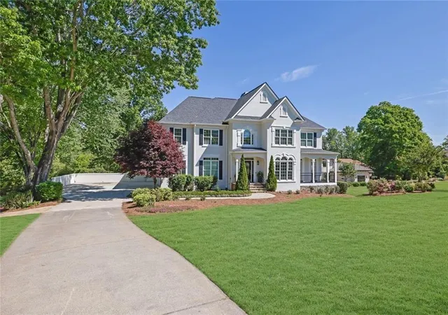 Photo 1 of Sale Pending at 4358 Willow Oak Dr, Gainesville, GA 30506 | MLS# 7750283 | Listing updated on 2026-08-21