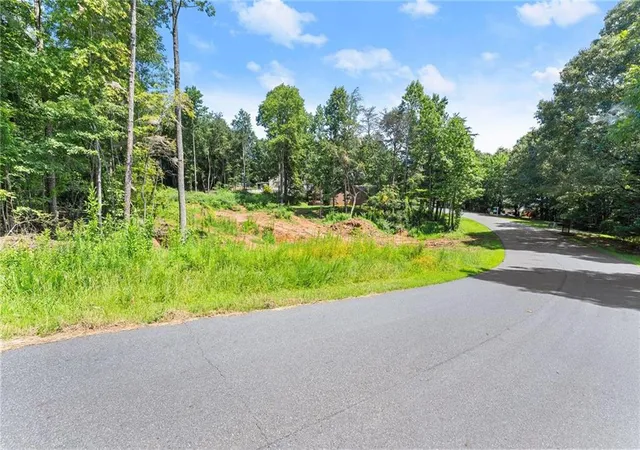 1st image of 8690 Bayhill Dr, Gainesville, GA 30506 | MLS# 7820346