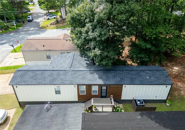 2nd image of 3685 Fir Dr, Buford, GA 30518 | MLS# 7802111