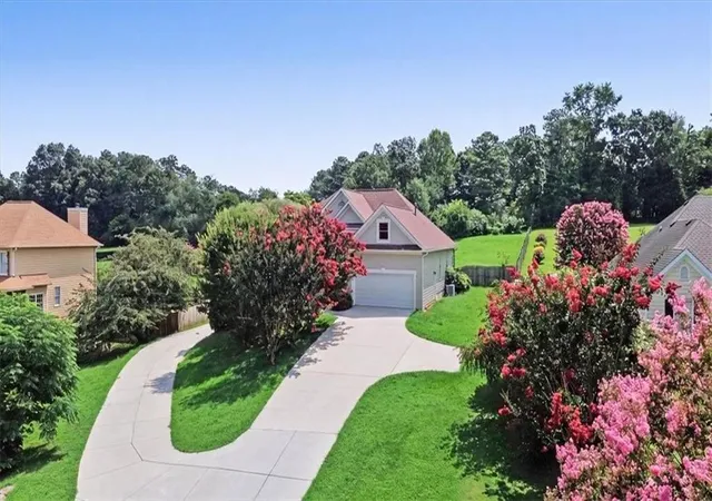 Photo 3 of Single family home for sale at 4970 Hyde Ct, Cumming, GA 30040 | MLS# 7806510 | Listing updated on 2026-10-25