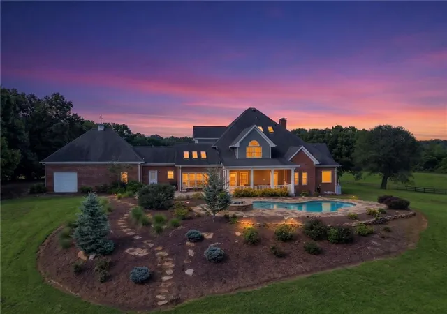 Photo 3 of Single family home for sale at 329 Willow Lakes Ln, Jefferson, GA 30549 | MLS# 7829739 | Listing updated on 2026-08-31