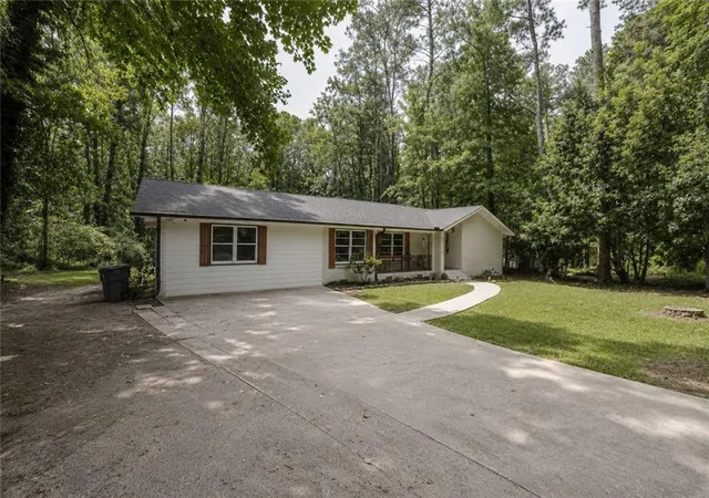 Photo 3 of Single family home for sale at 4670 Kelden Cir, Atlanta, GA 30349 | MLS# 7820711 | Listing updated on 2026-10-08