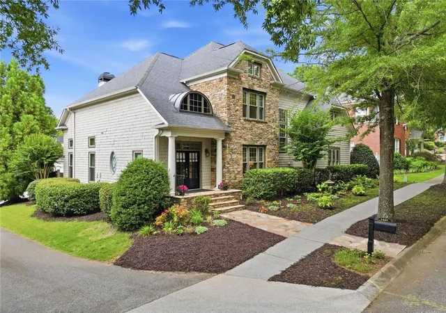 3rd image of 1445 Hedgewood Ln Nw, Kennesaw, GA 30152 | MLS# 7802002