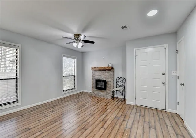 Photo 3 of Condo for sale at 516 Wynnes Ridge Cir SE #516, Marietta, GA 30067 | MLS# 7709894 | Listing updated on 2026-02-06