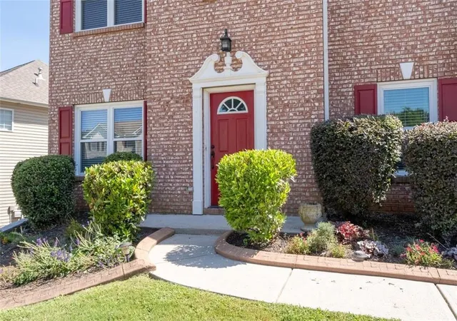 Photo 3 of Sale Pending at 2031 Dartmoth Wy, Villa Rica, GA 30180 | MLS# 7825506 | Listing updated on 2026-10-10