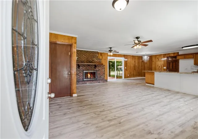 Photo 3 of Sale Pending at 410 Jordan St, Royston, GA 30662 | MLS# 7815801 | Listing updated on 2026-09-26