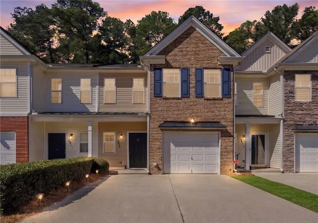 Photo 1 of Sale Pending at 2913 Greyhawk Ln, Cumming, GA 30040 | MLS# 7707394 | Listing updated on 2026-09-05