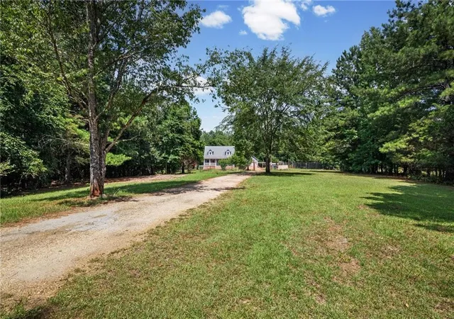 2nd image of 574 Antioch Rd, Fayetteville, GA 30215 | MLS# 7802472