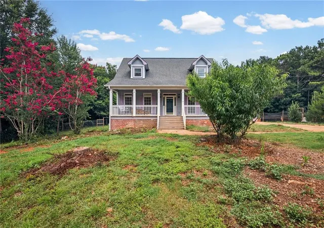 3rd image of 574 Antioch Rd, Fayetteville, GA 30215 | MLS# 7802472