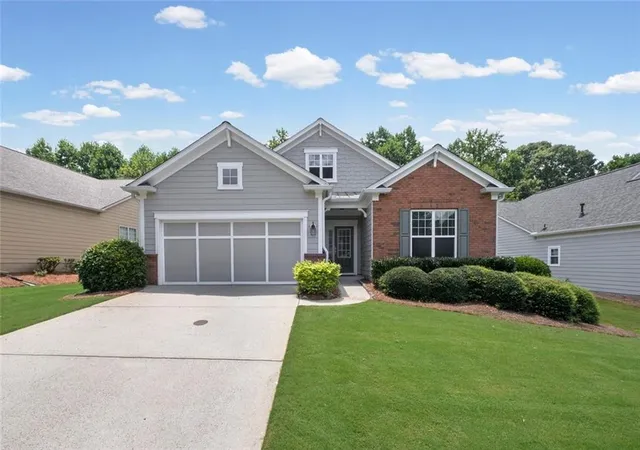 Homes for sale in Cumming, GA | 4920 Kings Common Wy, Cumming, GA 30040 | MLS# 7785482