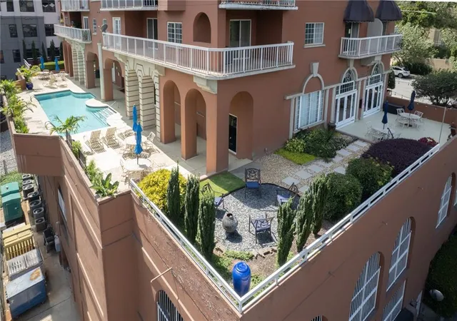 Photo 2 of Condo for sale at 3435 Kingsboro Rd NE #1504, Atlanta, GA 30326 | MLS# 7819241 | Listing updated on 2026-09-08