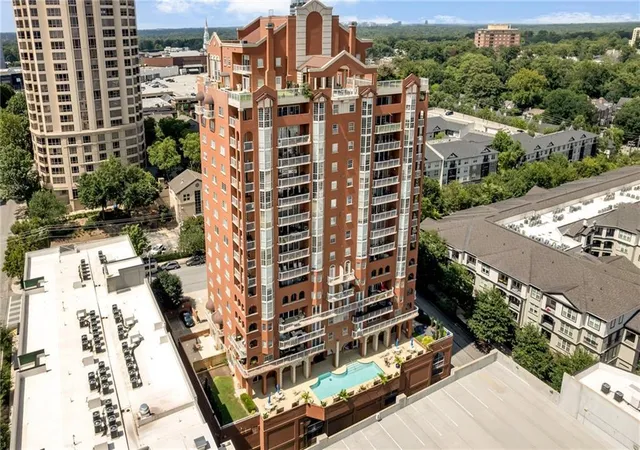 Photo 4 of Condo for sale at 3435 Kingsboro Rd NE #1504, Atlanta, GA 30326 | MLS# 7819241 | Listing updated on 2026-09-08