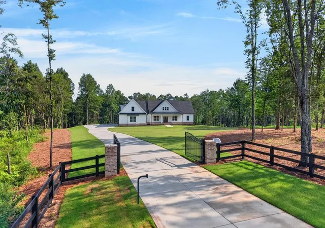 1st image of 924 Browning Rd, Fairmount, GA 30139 | MLS# 7787070