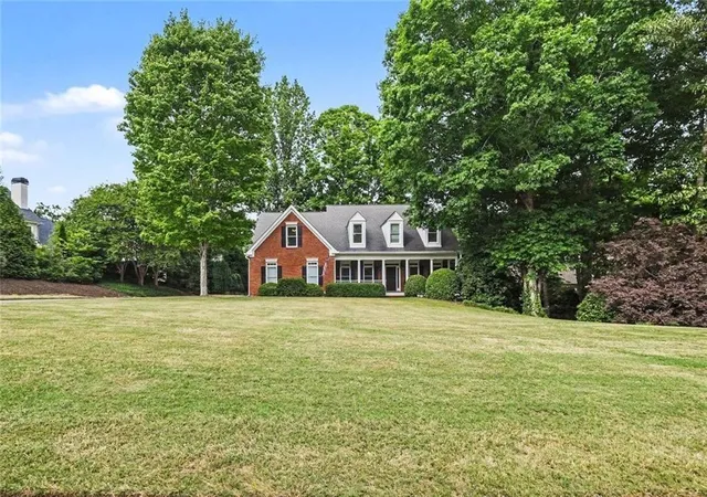 Photo 3 of Sale Pending at 2737 Duncans View Tr Ne, Buford, GA 30519 | MLS# 7767348 | Listing updated on 2026-09-02