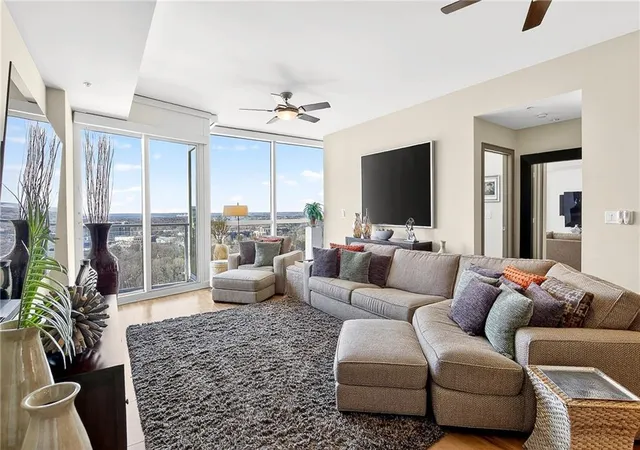 Homes for sale in Atlanta, GA | 3325 Piedmont Rd Ne #2005, Atlanta, GA 30305 | MLS# 7796909