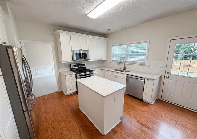 Photo 2 of Sale Pending at 3935 Lake Lanier Dr, Duluth, GA 30097 | MLS# 7745573 | Listing updated on 2026-09-01