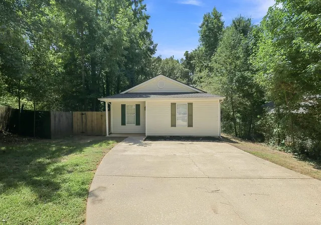 Photo 1 of Sale Pending at 9185 Horseshoe Bnd, Gainesville, GA 30506 | MLS# 7817883 | Listing updated on 2026-09-08