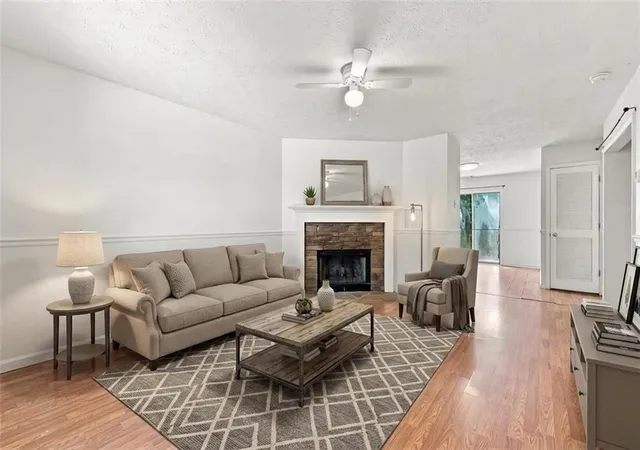 Photo 2 of Sale Pending at 9185 Horseshoe Bnd, Gainesville, GA 30506 | MLS# 7817883 | Listing updated on 2026-09-08