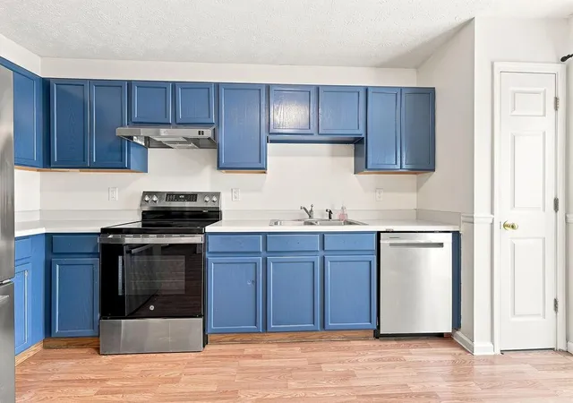Photo 3 of Sale Pending at 9185 Horseshoe Bnd, Gainesville, GA 30506 | MLS# 7817883 | Listing updated on 2026-09-08