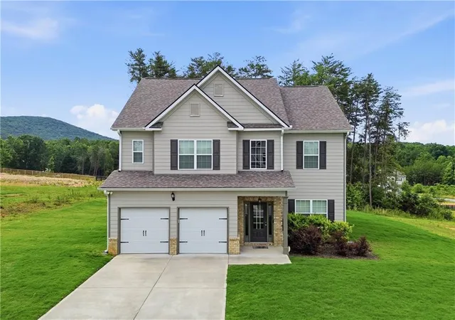 Homes for sale in Rydal, GA | 61 Village Cir, Rydal, GA 30171 | MLS# 7779521