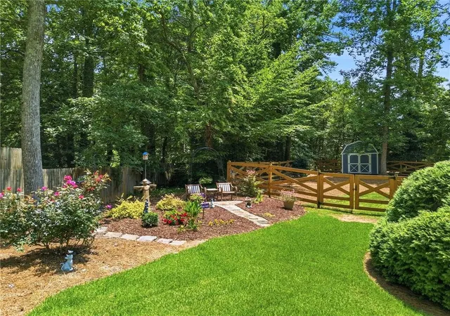 2nd image of 3990 Tall Pine Dr, Marietta, GA 30062 | MLS# 7797485