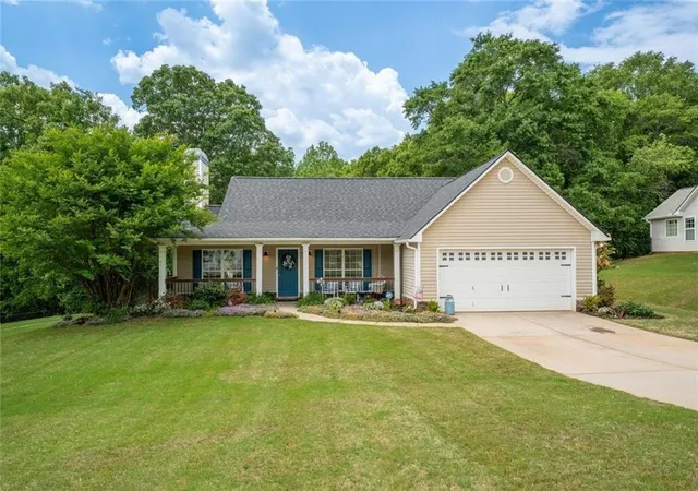 Homes for sale in Statham, GA | 329 Tallassee Ln, Statham, GA 30666 | MLS# 7760942