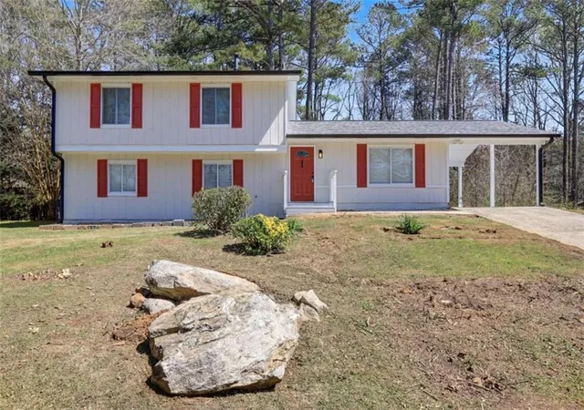 Photo 3 of Single family home for sale at 7230 Connell Rd, Fairburn, GA 30213 | MLS# 7812167 | Listing updated on 2026-10-08