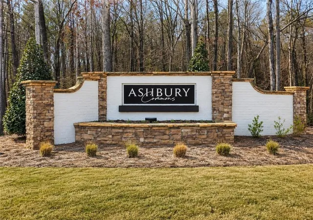 5th image of 704 Crest Line Trl Trl, Powder Springs, GA 30127 | MLS# 7808858