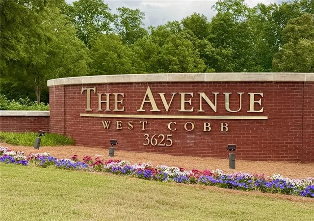 7th image of 704 Crest Line Trl Trl, Powder Springs, GA 30127 | MLS# 7808858