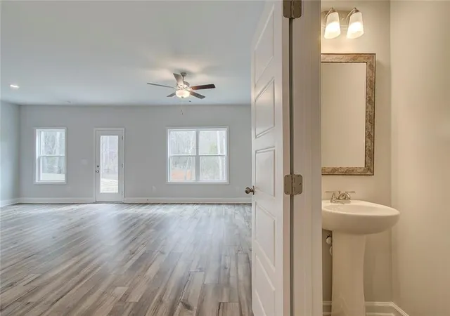 3rd image of 3770 Ivy Cottage Dr, Snellville, GA 30039 | MLS# 7782507