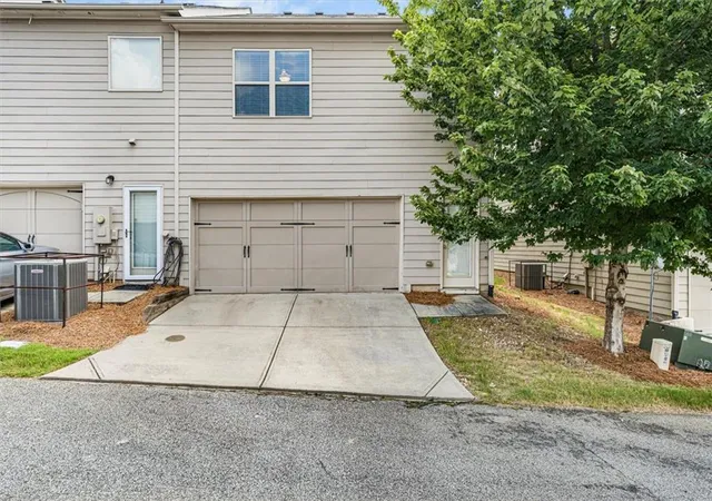 Homes for sale in Fairburn, GA | 7643 Bucknell Ter, Fairburn, GA 30213 | MLS# 7799541