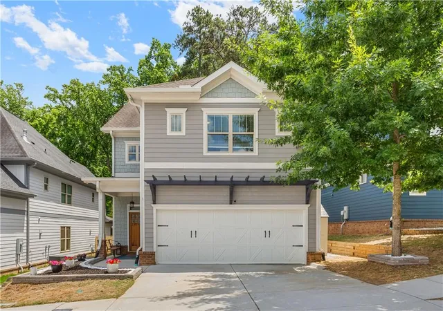 Homes for sale in Atlanta, GA | 1749 Russell St, Atlanta, GA 30316 | MLS# 7768420