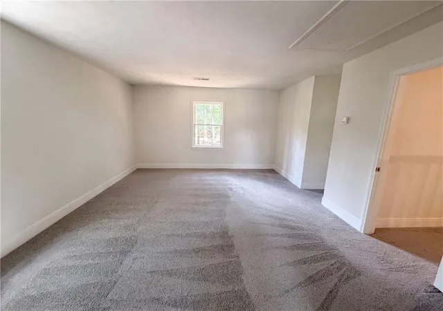 Photo 3 of Single family home for sale at 4379 Inns Brk Dr, Snellville, GA 30039 | MLS# 7806839 | Listing updated on 2026-09-17