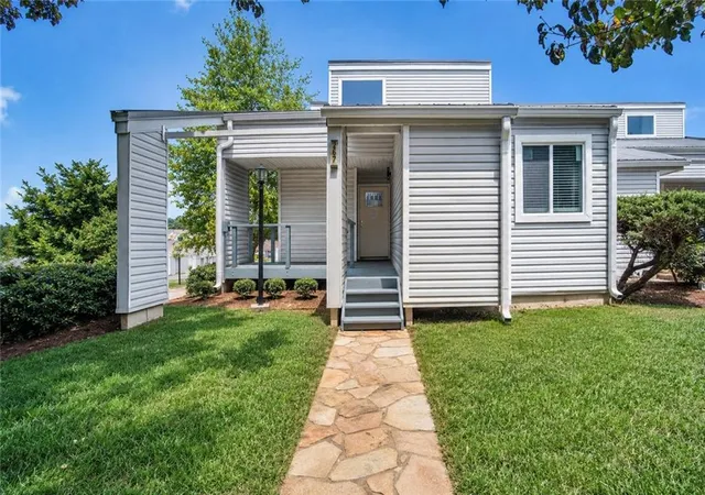 Photo 1 of Sale Pending at 267 Clearview Ct, Villa Rica, GA 30180 | MLS# 7823013 | Listing updated on 2026-09-01