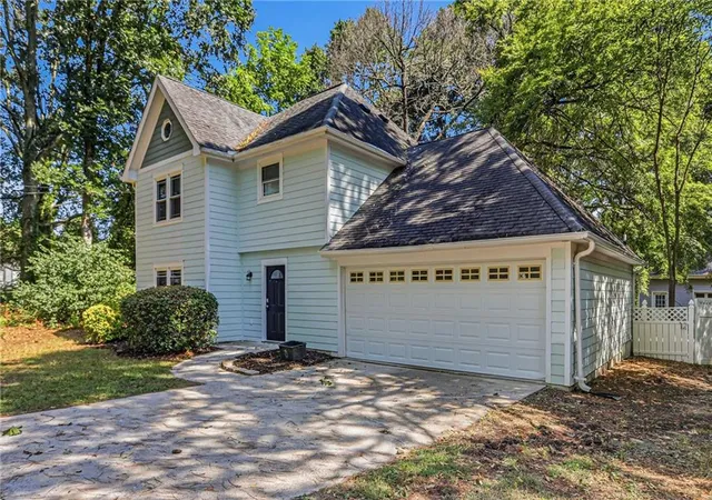 2nd image of 2130 Grayfield Dr, Grayson, GA 30017 | MLS# 7823214